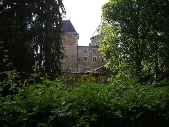 #16 Château de Varey : Point de départ et d Château de Varey : Point de départ et d'arrivée