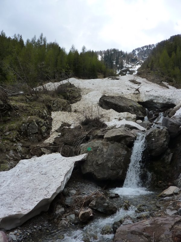 #12 Ravin de l Ravin de l'Infernet : Franchissement du ravin avec des restes de neige