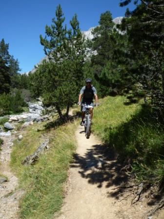 pluc : sur le sentier en rive gauche du Rio Secco