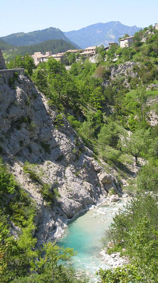 #15 St-Benoit en Diois : Perché au-dessus de la Roanne St-Benoit en Diois : Perché au-dessus de la Roanne