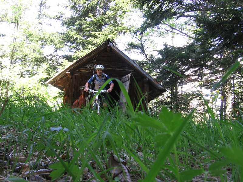 Abri : La cabane du pt.1298 (garage à velos!)