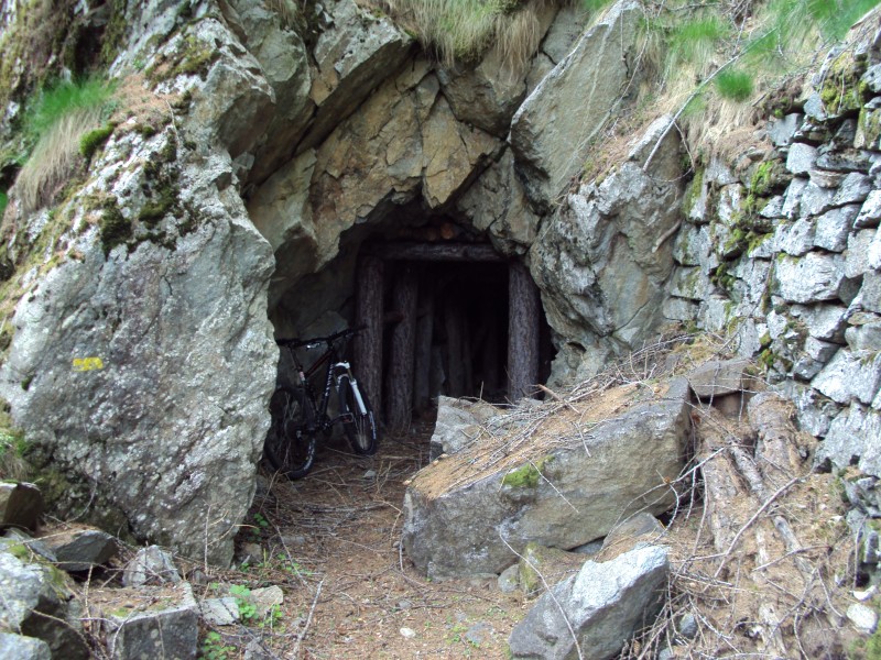 #9 premier tunnel : baisser la tete et la selle premier tunnel : baisser la tete et la selle