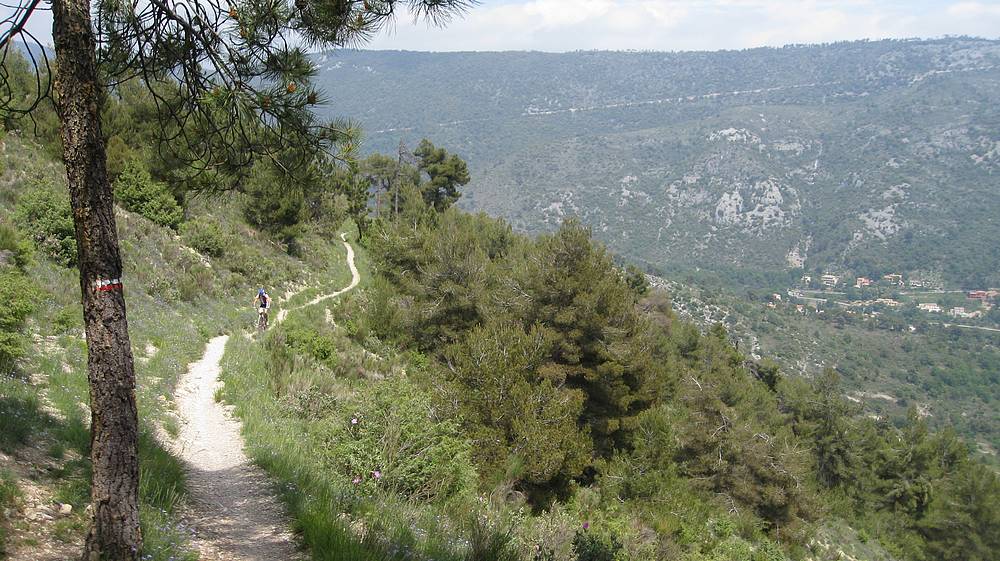 #23 Sentier balcon : sous le Mont Cima Sentier balcon : sous le Mont Cima