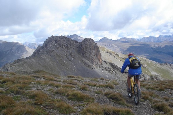 Petite traversée : Le col du Grand Pré est sur la gauche.