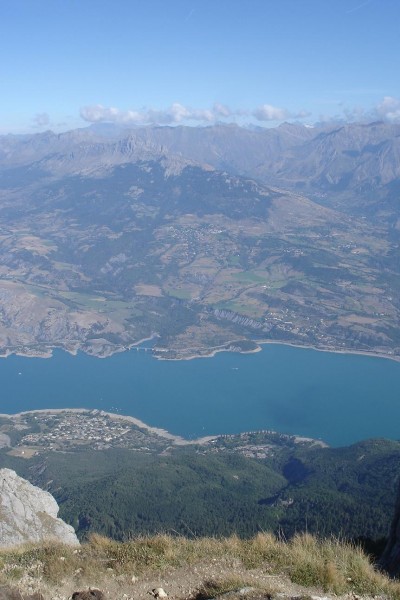 #4 Vue sur le lac : Au fond, les Aiguilles de Chabrières. Et encore plus au fond, Les Rouies et le Sirac... Vue sur le lac : Au fond, les Aiguilles de Chabrières. Et encore plus au fond, Les Rouies et le Sirac...