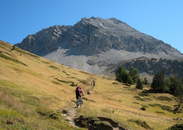 Arrivée au col des Acles : On pourrait croire que c'est roulant pour aller au col... Et bien fausse impression