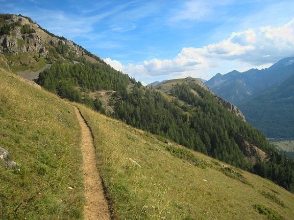 Chemin du Roy : Le Chemin du Roy quand il passe sous l'Aiguillette du Lauzet, un must.