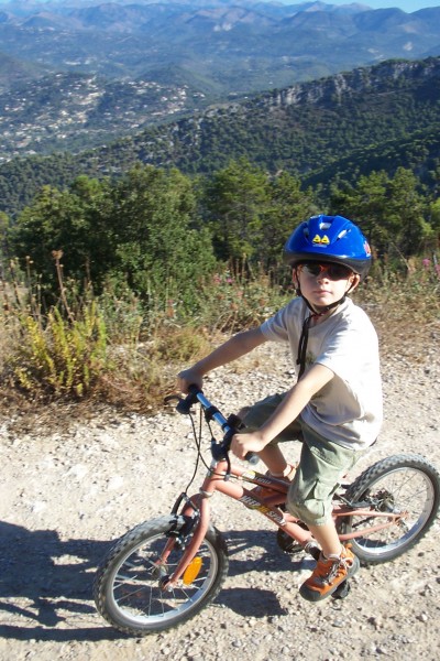 Quel look ! : Trop bien papa le VTT !