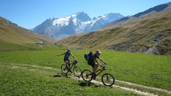 #6 Barraque de la Buffe : Fin de la piste... Début du poussage pour certains Barraque de la Buffe : Fin de la piste... Début du poussage pour certains