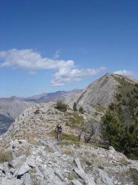#2 Presque arrivé! : Passage sur la crête de Combe-Chauve au sommet de Cugulet Presque arrivé! : Passage sur la crête de Combe-Chauve au sommet de Cugulet