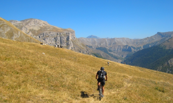 Alpages : Traversée d'alpages dans de belles couleurs automnales