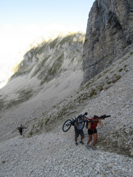 Combe Ratin : Portage en règle dans la combe Ratin