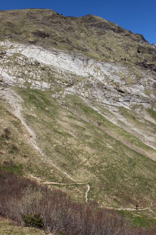 Au dessus du col : il reste encore un peu de portage pour basculer sur l'arrête