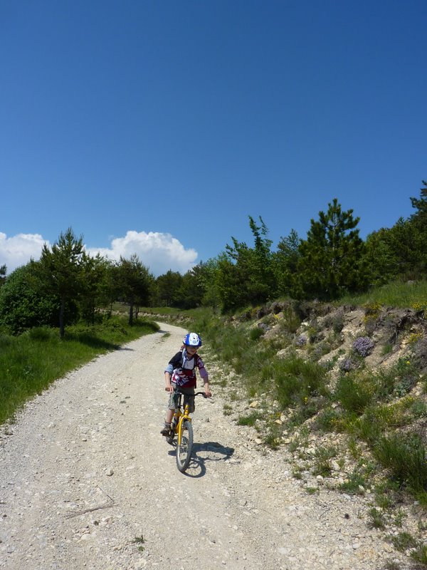 Descente vers la b 271 : On s'échauffe (quoi qu'on est déjà bien cuit par la chaleur ;-) )