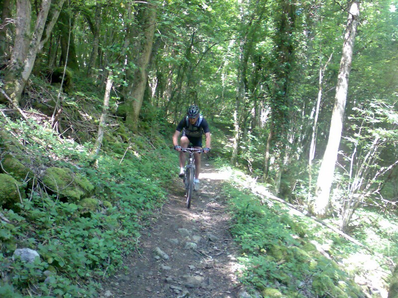 #1 Mont St Michel : Romain dans la descente de Curienne vers le Boyat Mont St Michel : Romain dans la descente de Curienne vers le Boyat