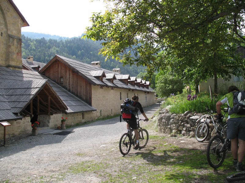 #2 Abbaye de Boscodon : 1iere pose avant la montée sur Grand Clot
et 1iere pose mécanique Abbaye de Boscodon : 1iere pose avant la montée sur Grand Clot
et 1iere pose mécanique