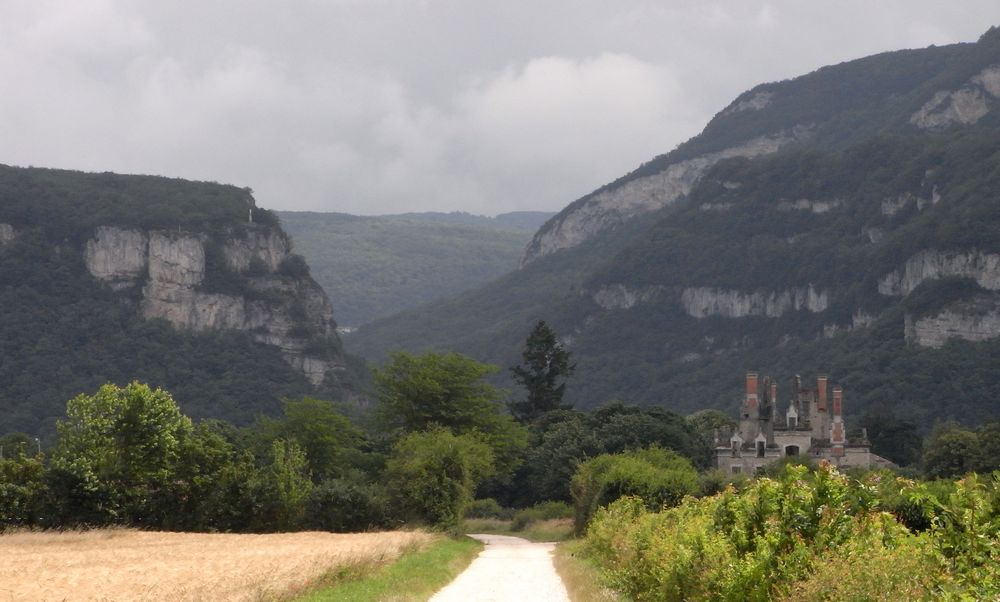 #2 piste du bord du Rhône : on approche de Serrières piste du bord du Rhône : on approche de Serrières