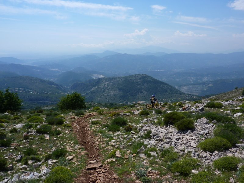 #3 Vallées des paillons : Vue du sommet vers l Vallées des paillons : Vue du sommet vers l'ouest.