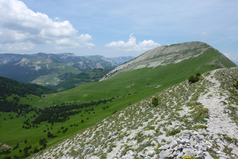 Depuis la crête du Jiboui : Le mont barral