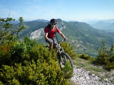 Rocher de St-Michel, Adrien : Arrivée