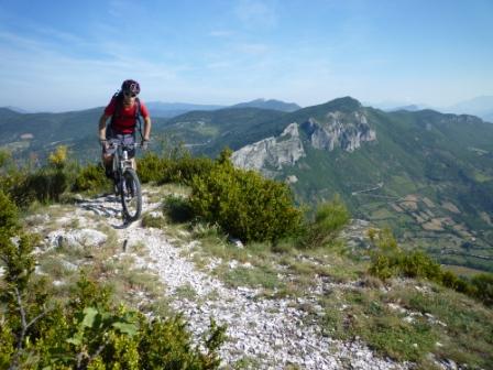 #7 Rocher de St-Michel, Adrien : Arrivée au sommet Rocher de St-Michel, Adrien : Arrivée au sommet