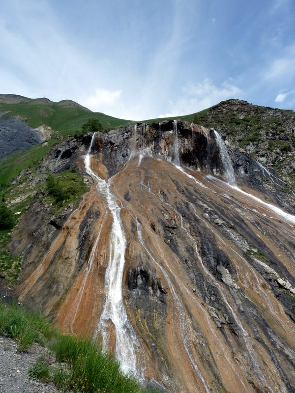 Emparis : La Fontaine Pétrifiante