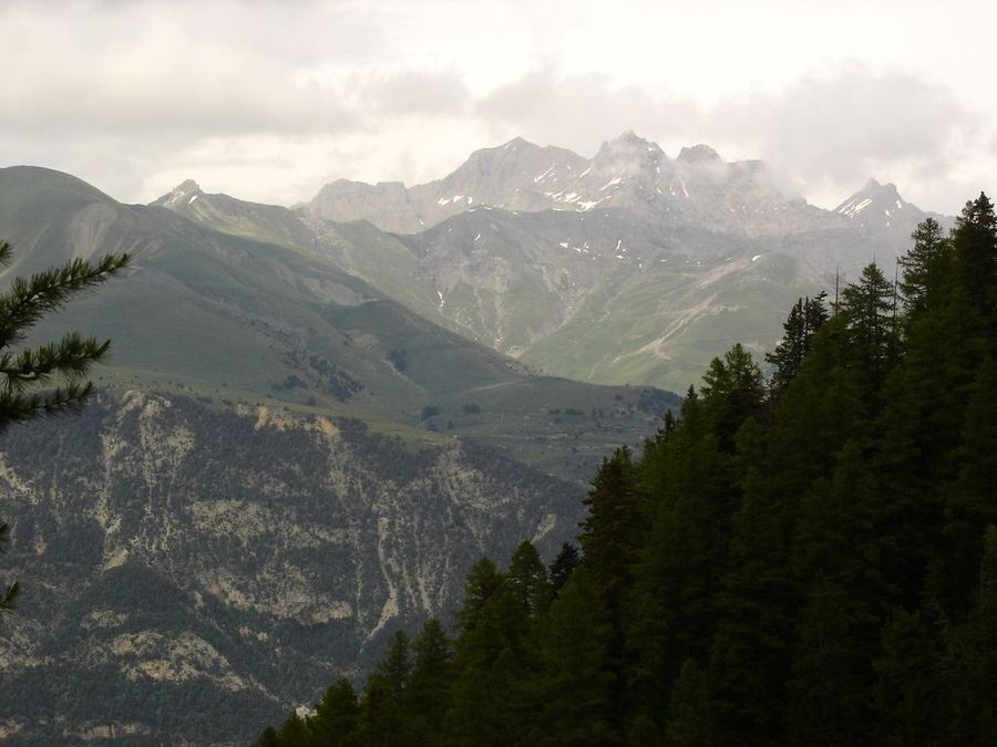 Jour 3: Sommets : Je connais moins cette face: Joug de l'Aigle, Pouzenc, Montagnette, pic Silhourais