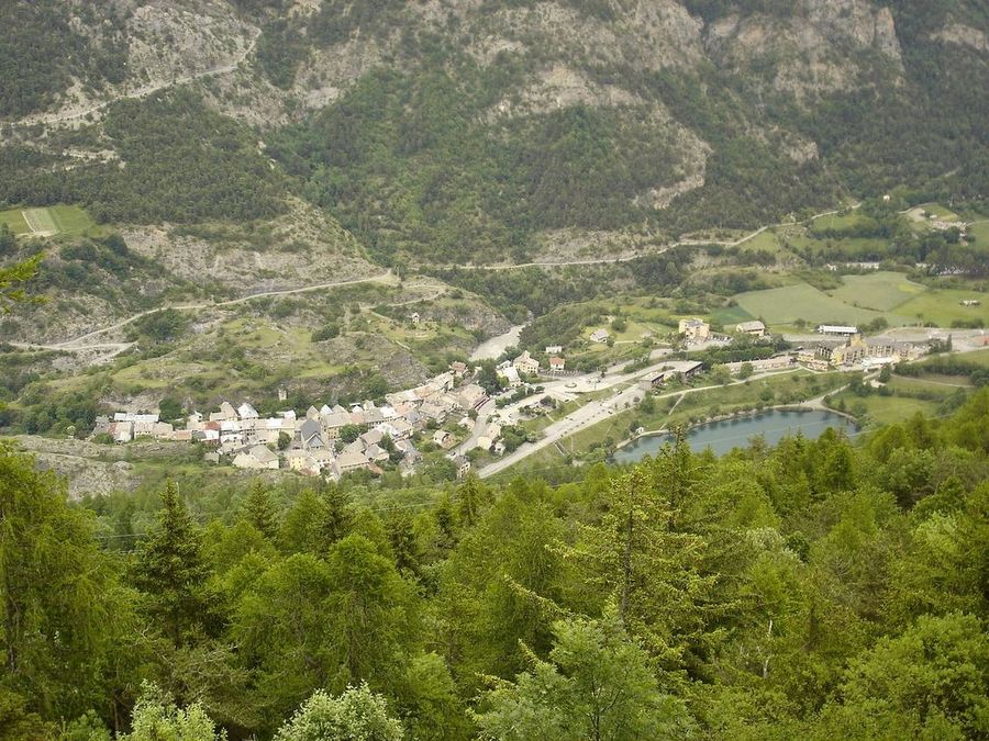 #72 Jour 3: Lauzet-du-Lac : vu depuis la piste entre le Seuil et le Bois du Tour Jour 3: Lauzet-du-Lac : vu depuis la piste entre le Seuil et le Bois du Tour