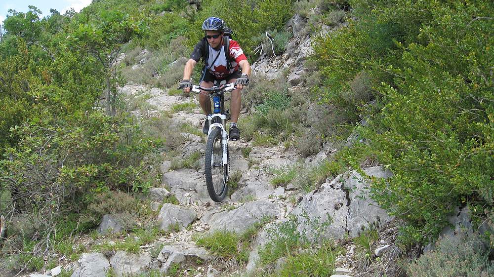 #24 Sentier de Mille Aures : Seule partie technique de la descente Sentier de Mille Aures : Seule partie technique de la descente