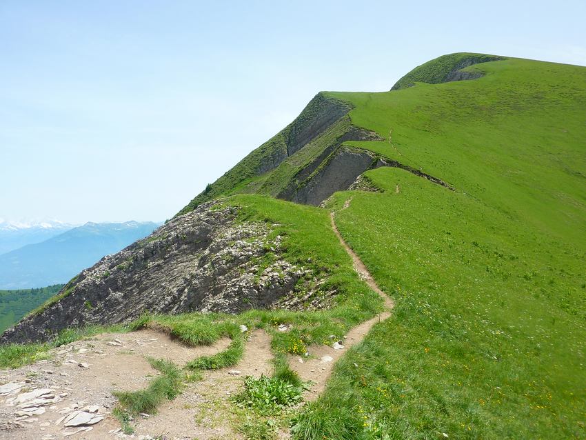 #8 Armène : sentier le long de l Armène : sentier le long de l'arête ouest