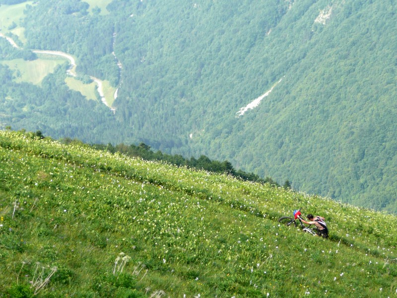 #2 Fin de notre montée : Le virage en 1000m plus bas où l Fin de notre montée : Le virage en 1000m plus bas où l'on a laissé la voiture