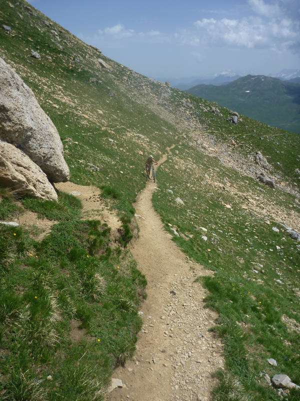 Chemin pour le sommet : A part les 100 premiers mètres un peu plus hard, le reste est tranquille à souhait