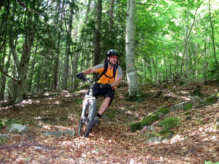 #9 Epingle feuille : le métier rentre vite mais il est du mauvais coté du vélo. Trop rapide le pif paf ;-) Epingle feuille : le métier rentre vite mais il est du mauvais coté du vélo. Trop rapide le pif paf ;-)
