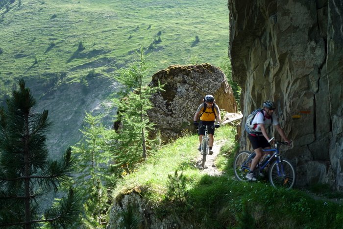 Sentier des tunnels : Attention au vide et c'est incroyable