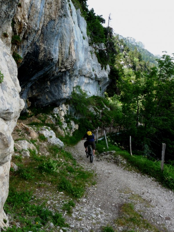 #10 Passage en balcon : paysage typique de chartreuse. Passage en balcon : paysage typique de chartreuse.