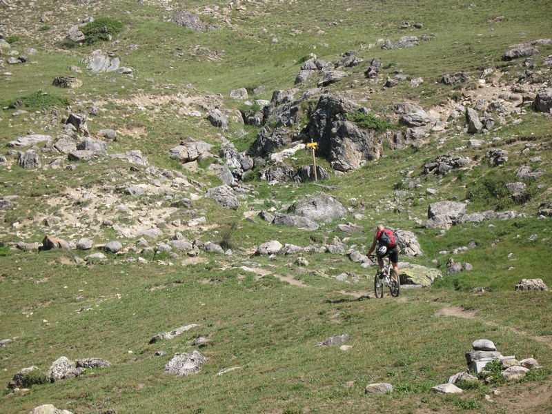 sous le Col : Spat qui pédale jusqu'au bout