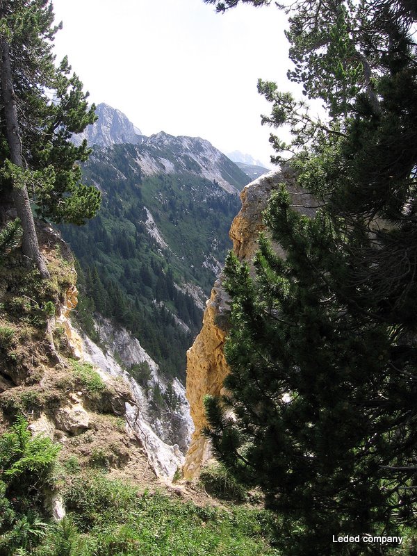 #15 Crête du Mont Charvet : En face W, c Crête du Mont Charvet : En face W, c'est verticalité assurée.