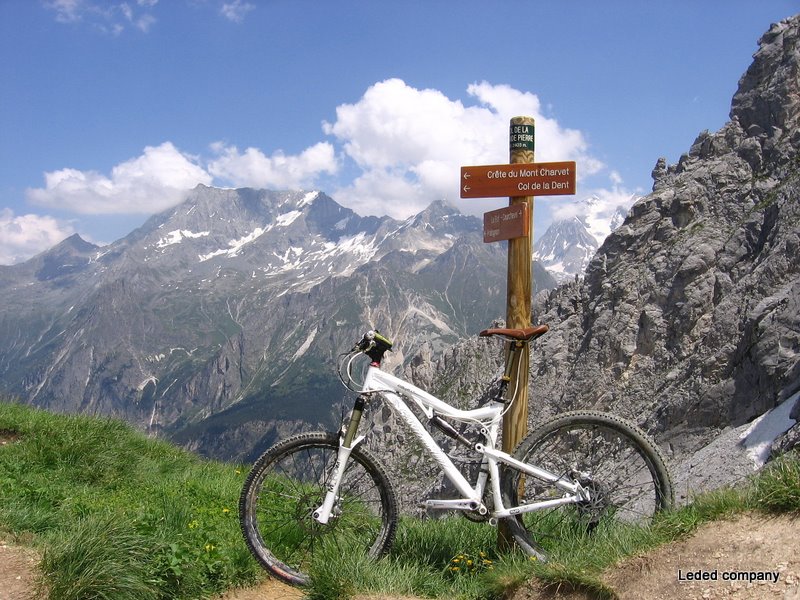 #11 Col de la Grande Pierre : Grand Bec et Pointe du Vallonnet en fond. Col de la Grande Pierre : Grand Bec et Pointe du Vallonnet en fond.