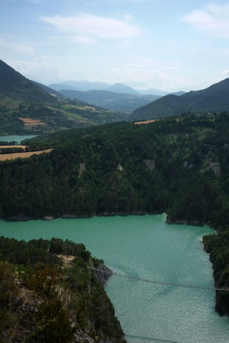 #6 Lac vert : On ne se lasse pas des divers couleurs du lac et la folle passerelle du Brion. Lac vert : On ne se lasse pas des divers couleurs du lac et la folle passerelle du Brion.
