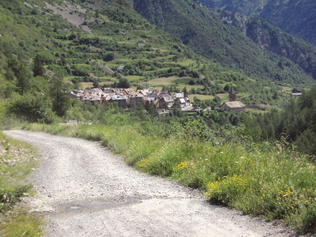 #11 traversee : st dalmas vue de la piste de gialorgues traversee : st dalmas vue de la piste de gialorgues
