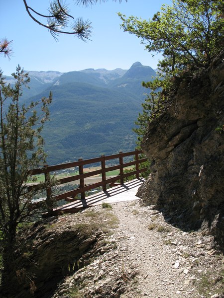 #7 passerelle, encore ! : sentier en traversée avant de remonter au Villard passerelle, encore ! : sentier en traversée avant de remonter au Villard