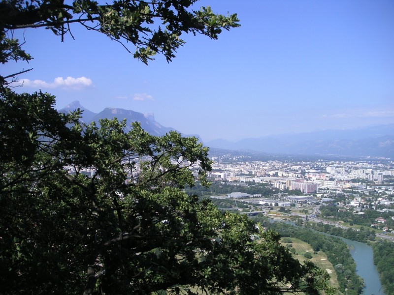 #1 Grenoble : Belle vue depuis les crêtes de Comboire Grenoble : Belle vue depuis les crêtes de Comboire