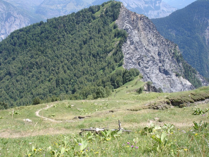 #9 Descente sur Oulles : miam miam... un sentier comme on les aime! Descente sur Oulles : miam miam... un sentier comme on les aime!
