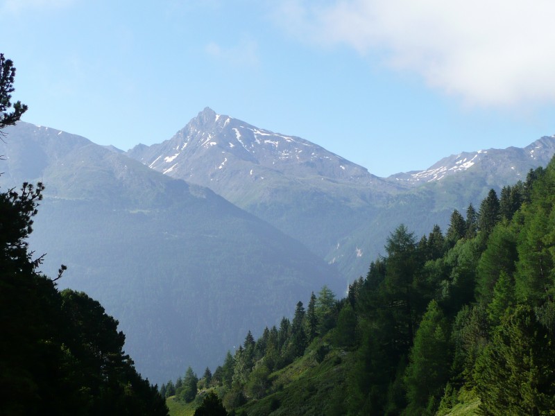 scolette : en montant à plan d'Aval