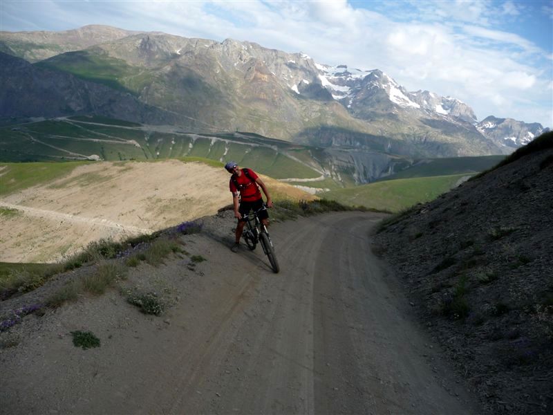 ça monte : ça penche