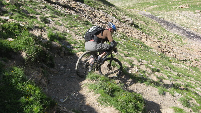 Descente Pas de Reverdillon : Eric attaque l'épingle !