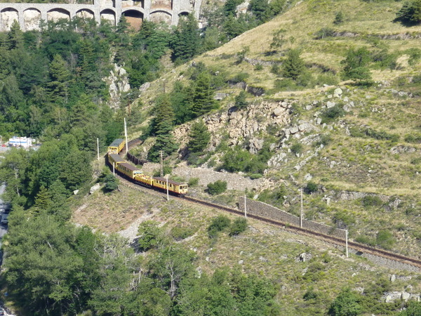 #2 Le Train Jaune : Le remonte pente idéal !!! Le Train Jaune : Le remonte pente idéal !!!