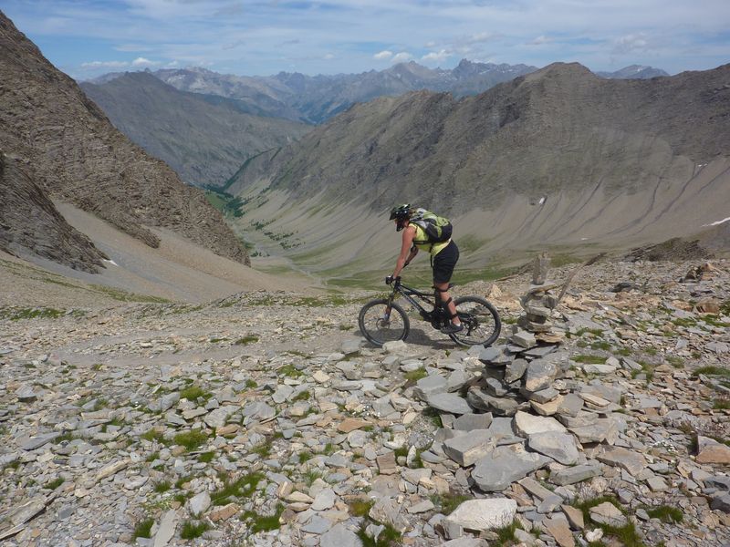 #7 Descente du Pas : Et le long vallon qui nous attend. Descente du Pas : Et le long vallon qui nous attend.