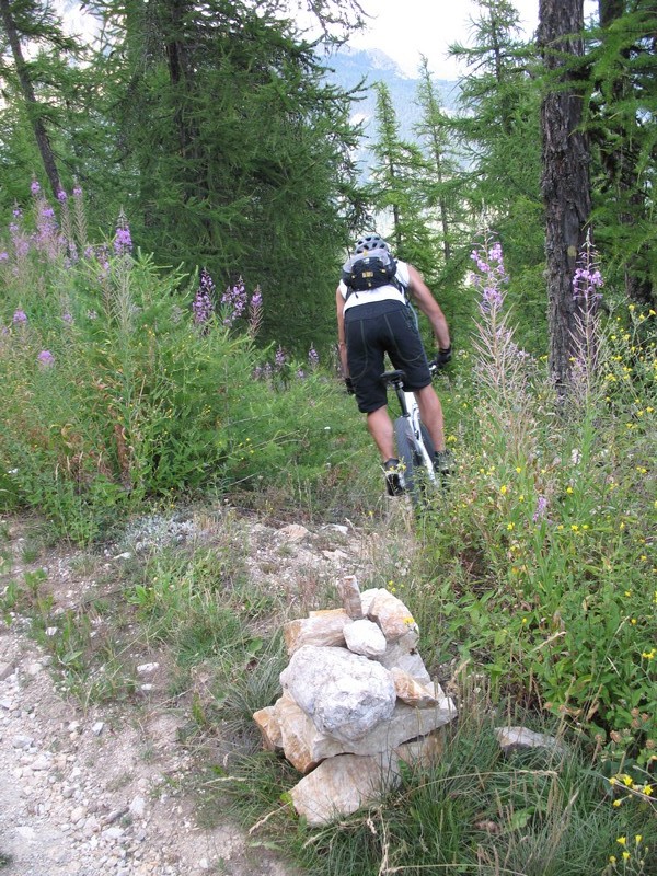 #3 début de la descente : Guillaume plonge vers l début de la descente : Guillaume plonge vers l'inconnu