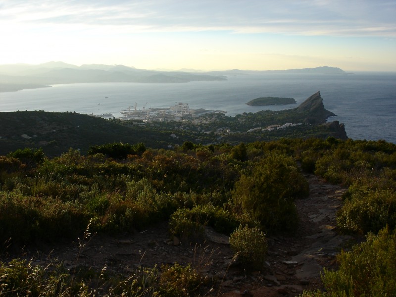 #8 Golfe d Golfe d'Amour : Mugel, baie de la Ciotat, au fond, le Cap Sicié.